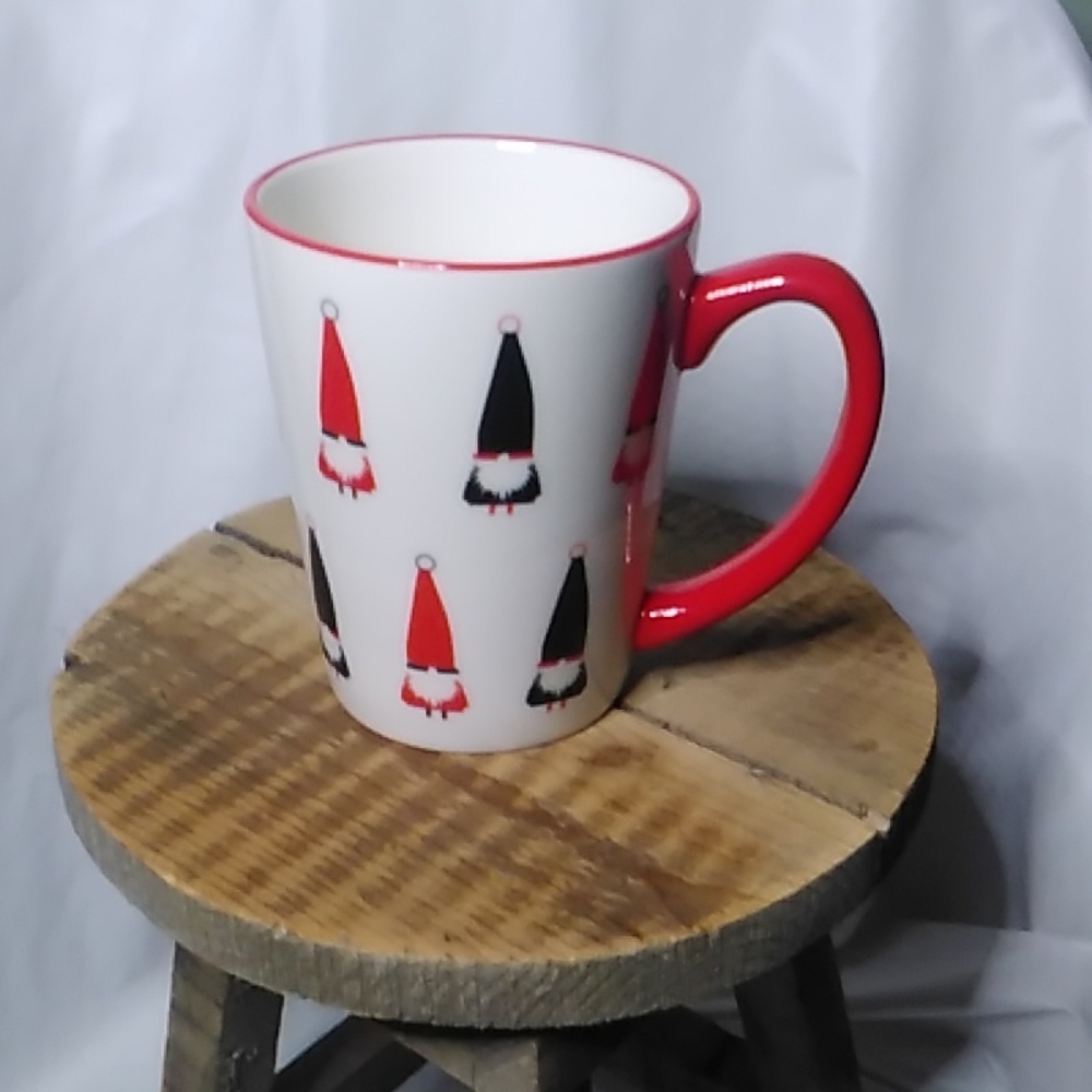 Gnome holiday Novelty mug 12oz
